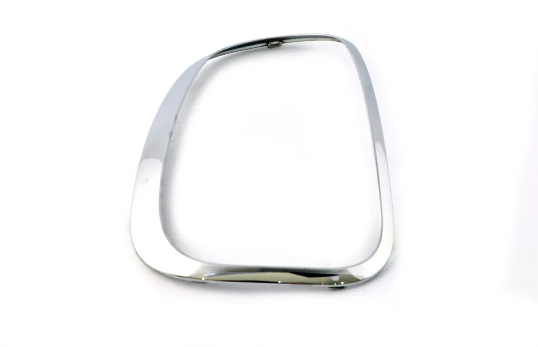 Cadre Feu Arriere Gauche Chrome pour Mini Countryman R60 à propos du numéro de pièce 9806935 Mini Countryman R60 Cadre Feu Arriere Gauche Chrome - SKU 9806935 - Numéro de pièce 9806935