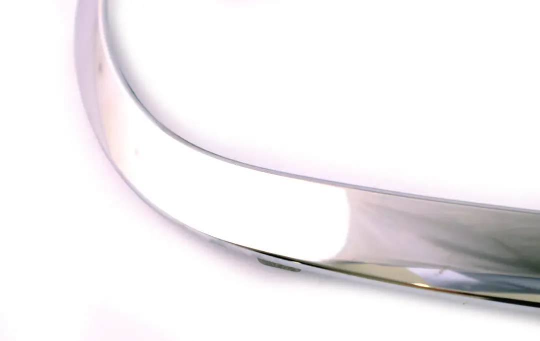 Cadre Feu Arriere Gauche Chrome pour Mini Countryman R60 à propos du numéro de pièce 9806935 Mini Countryman R60 Cadre Feu Arriere Gauche Chrome - SKU 9806935 - Numéro de pièce 9806935