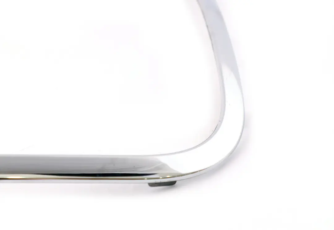 Trim Ring Lamp Light Right O/S Chrome to Mini Countryman R60 Rear with Part number 9806936 Mini Countryman R60 Rear Trim Ring Lamp Light Right O/S Chrome - SKU 9806936-1 - Part number 9806936