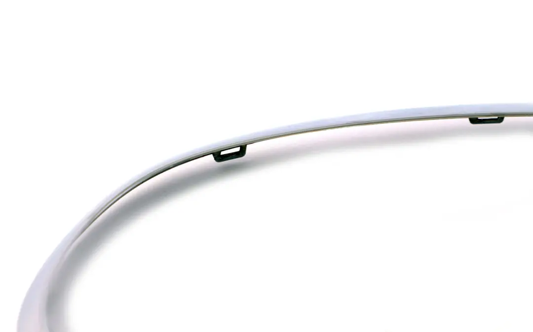 Anneau lumineux feu arrière droit chromé pour Mini Countryman 1 R60 à propos du numéro de pièce 9806936 Mini Countryman 1 R60 Anneau lumineux feu arrière droit chromé - SKU 9806936-1 - Numéro de pièce 9806936