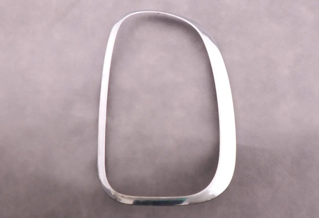 Telaio Fanale Posteriore Destra Cromo per Mini Countryman R60 con numero di parte 9806936 Mini Countryman R60 Telaio Fanale Posteriore Destra Cromo - SKU 9806936 - Numero di parte 9806936