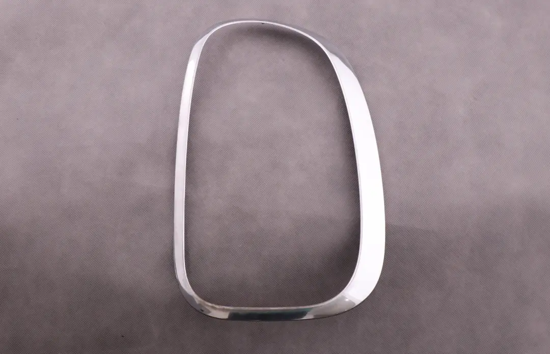 Rahmen Heckleuchte Hinten Rechts Chrom für Mini Countryman R60 mit Teilenummer 9806936 Mini Countryman R60 Rahmen Heckleuchte Hinten Rechts Chrom - SKU 9806936 - Teilenummer 9806936