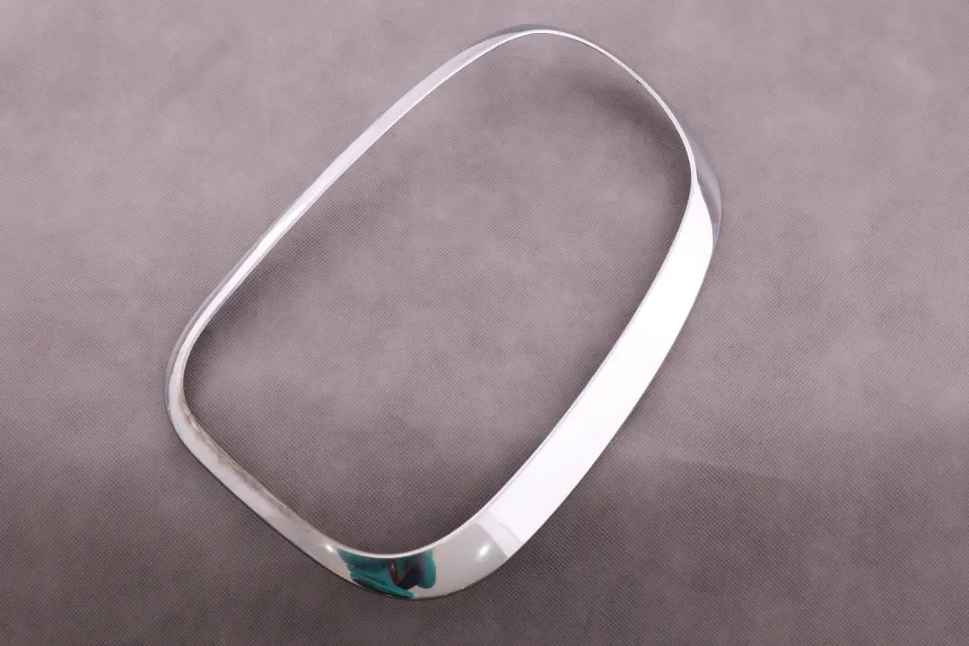 Trim Ring Lamp Light Rear Right O/S Chrome to Mini Countryman R60 with Part number 9806936 Mini Countryman R60 Trim Ring Lamp Light Rear Right O/S Chrome - SKU 9806936 - Part number 9806936