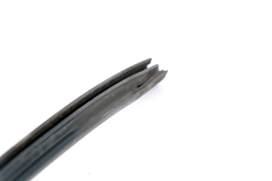 Sellado Panel Lateral Izquierdo para Mini Countryman R60 con número de pieza 9807075 Mini Countryman R60 Sellado Panel Lateral Izquierdo - SKU 9807075 - Número de pieza 9807075