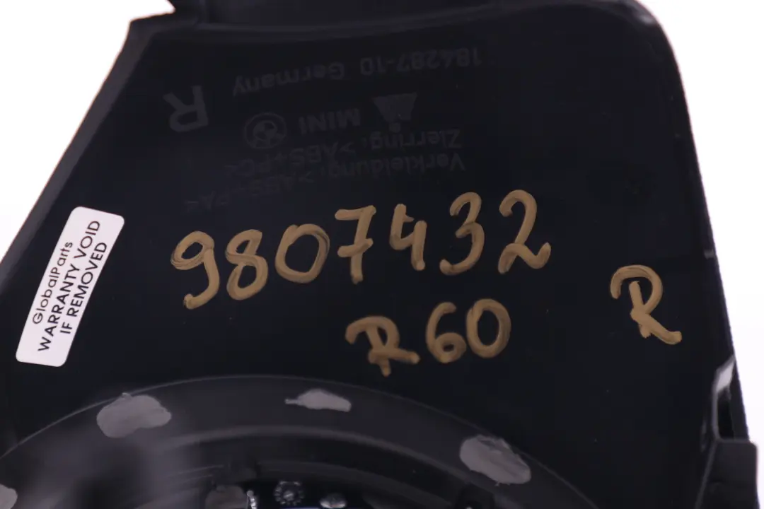 Pokrywa Wylotu Powietrza Prawa Chrom do Mini R60 o numerze 9807432 Mini R60 Pokrywa Wylotu Powietrza Prawa Chrom - SKU 9807432 - Numer Części 9807432