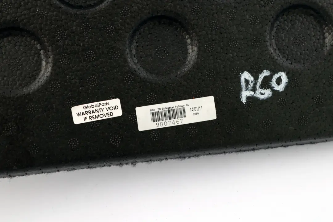 Fußraum Fußmatte Keil Trim für Mini R60 Countryman mit Teilenummer 9807467 Mini R60 Countryman Fußraum Fußmatte Keil Trim - SKU 9807467 - Teilenummer 9807467