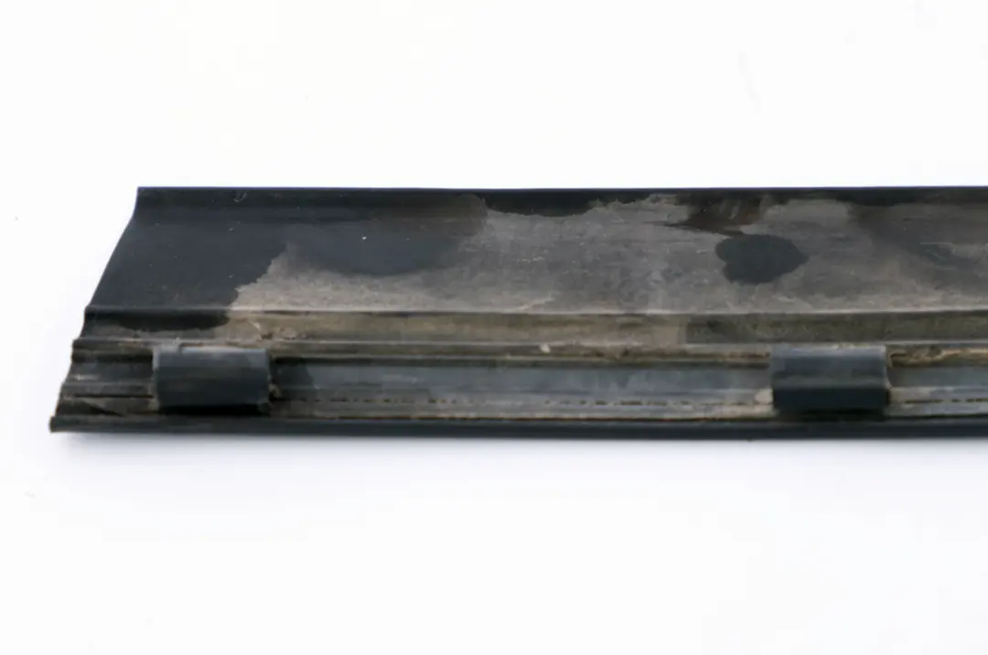 Left N/S Sealing Seal Door Trim Bottom Lower to BMW Mini Countryman R60 Rear with Part number 9808047 BMW Mini Countryman R60 Rear Left N/S Sealing Seal Door Trim Bottom Lower - SKU 9808047 - Part number 9808047