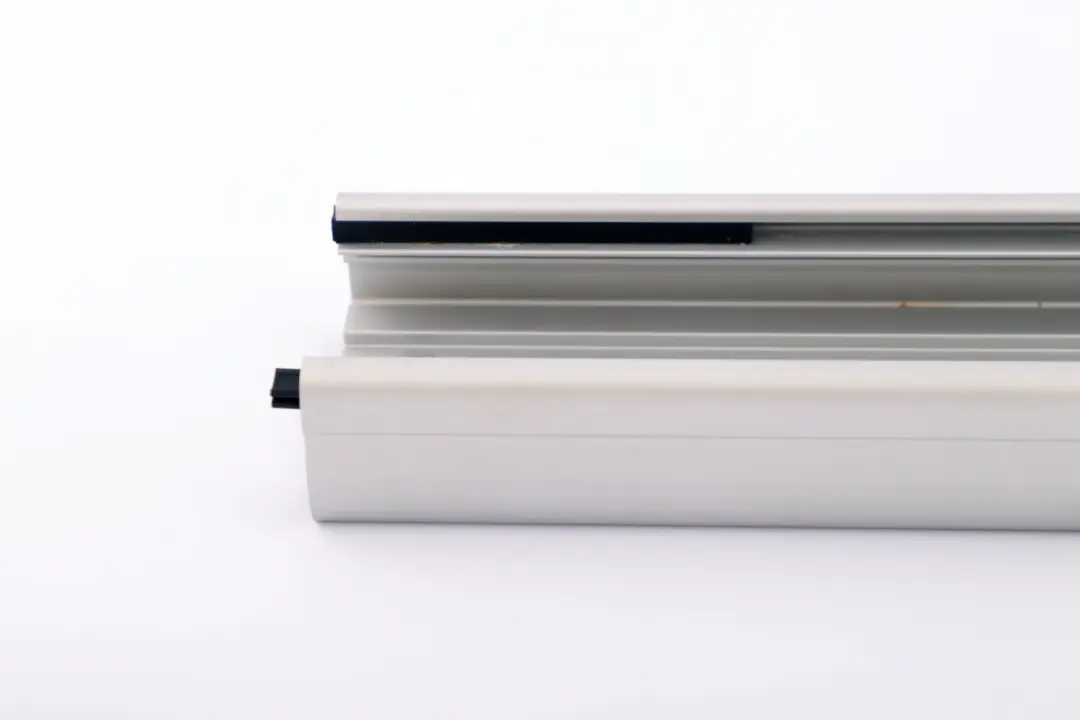 Schiene Kurz für Mini Cooper R60 R61 mit Teilenummer 9808311 Mini Cooper R60 R61 Schiene Kurz - SKU 9808311 - Teilenummer 9808311