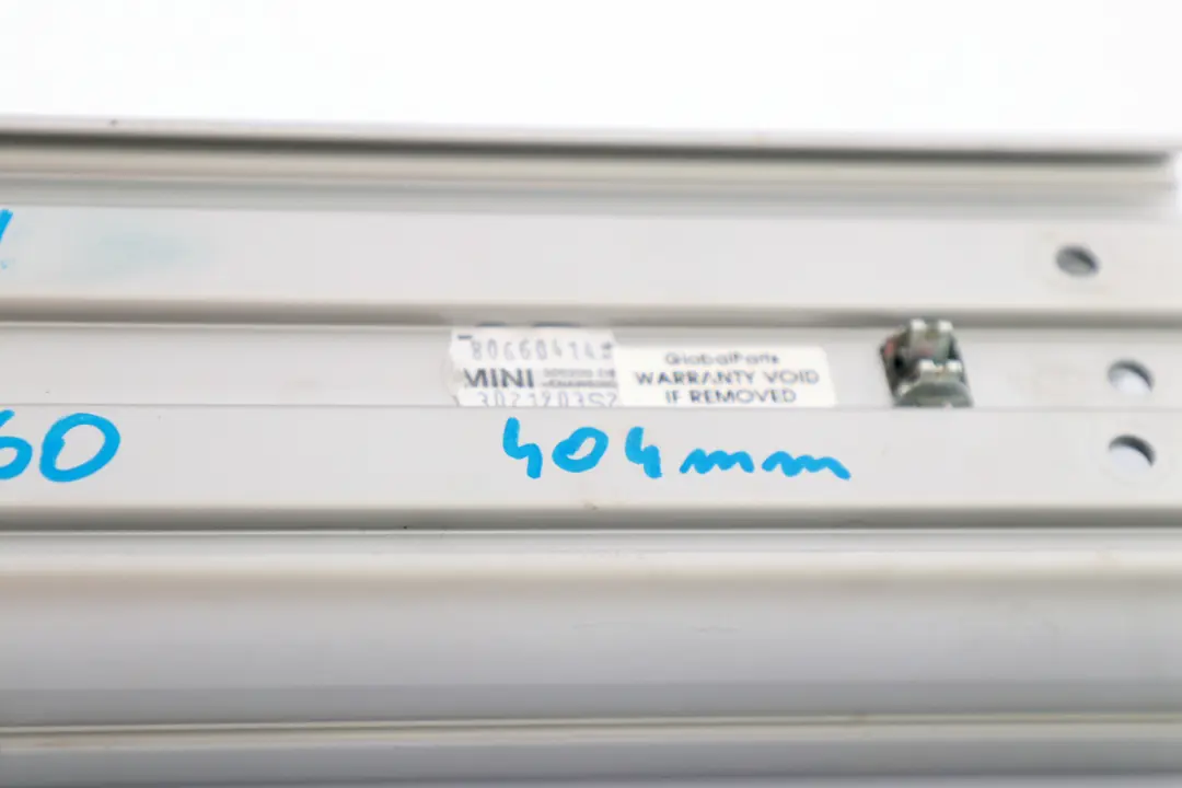 Szyna Listwa Podłokietnika Konsoli do MINI R60 R61 o numerze 9808311 MINI R60 R61 Szyna Listwa Podłokietnika Konsoli - SKU 9808311 - Numer Części 9808311