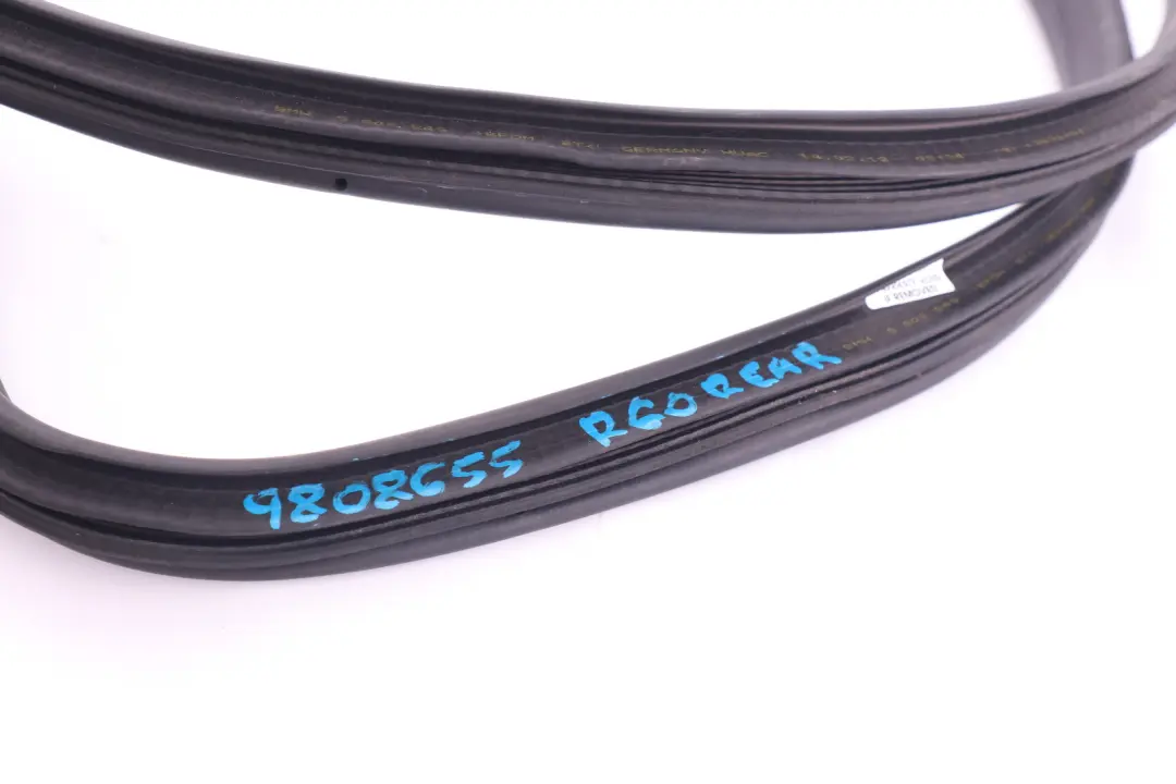 TĂĽrdichtung hinten 5135 für Mini Countryman R60 mit Teilenummer 9808655 Mini Countryman R60 TĂĽrdichtung hinten 5135 - SKU 9808655 - Teilenummer 9808655