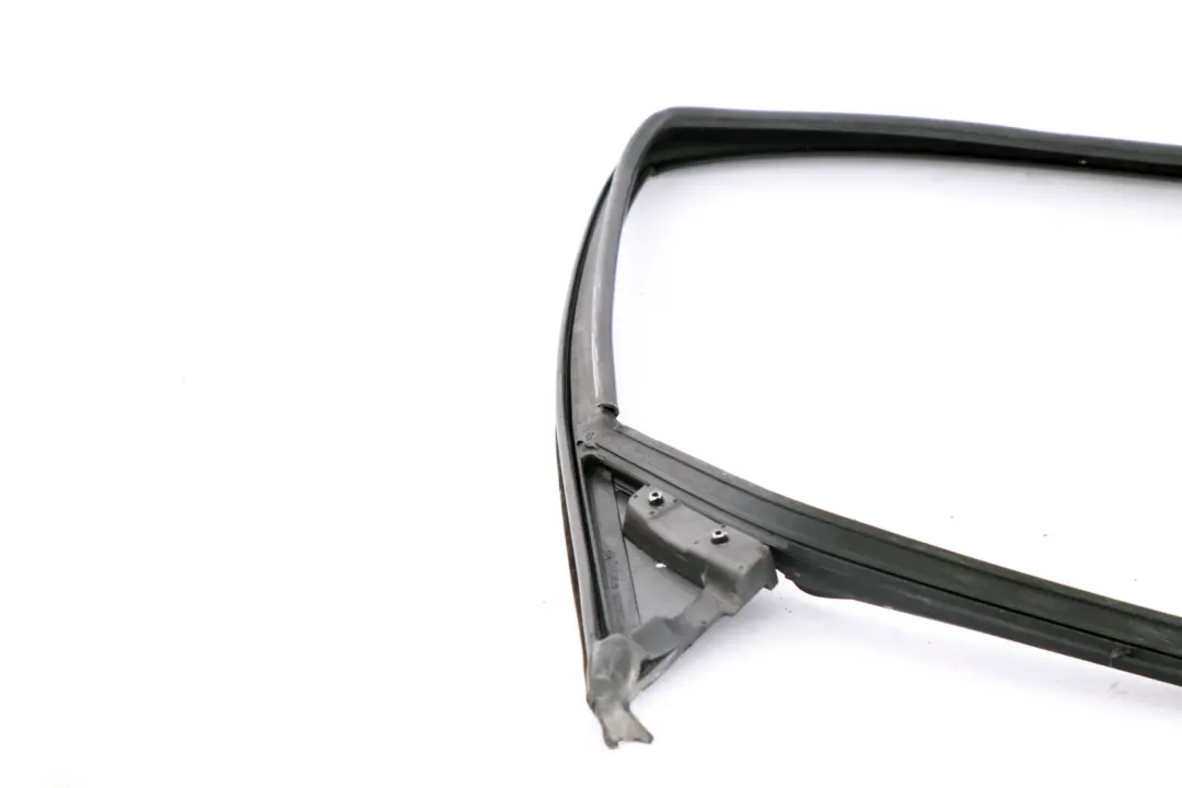 Window Guide Door Seal Front Right O/S to Mini Paceman R61 with Part number 9808768 Mini Paceman R61 Window Guide Door Seal Front Right O/S - SKU 9808768 - Part number 9808768