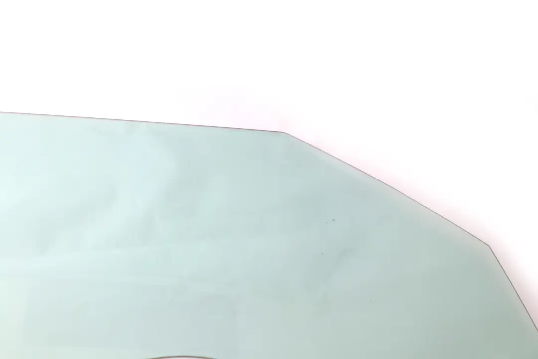 Vitres de portes de fenêtres avant droite AS2 pour Mini Paceman R61 à propos du numéro de pièce 9808788 Mini Paceman R61 Vitres de portes de fenêtres avant droite AS2 - SKU 9808788 - Numéro de pièce 9808788