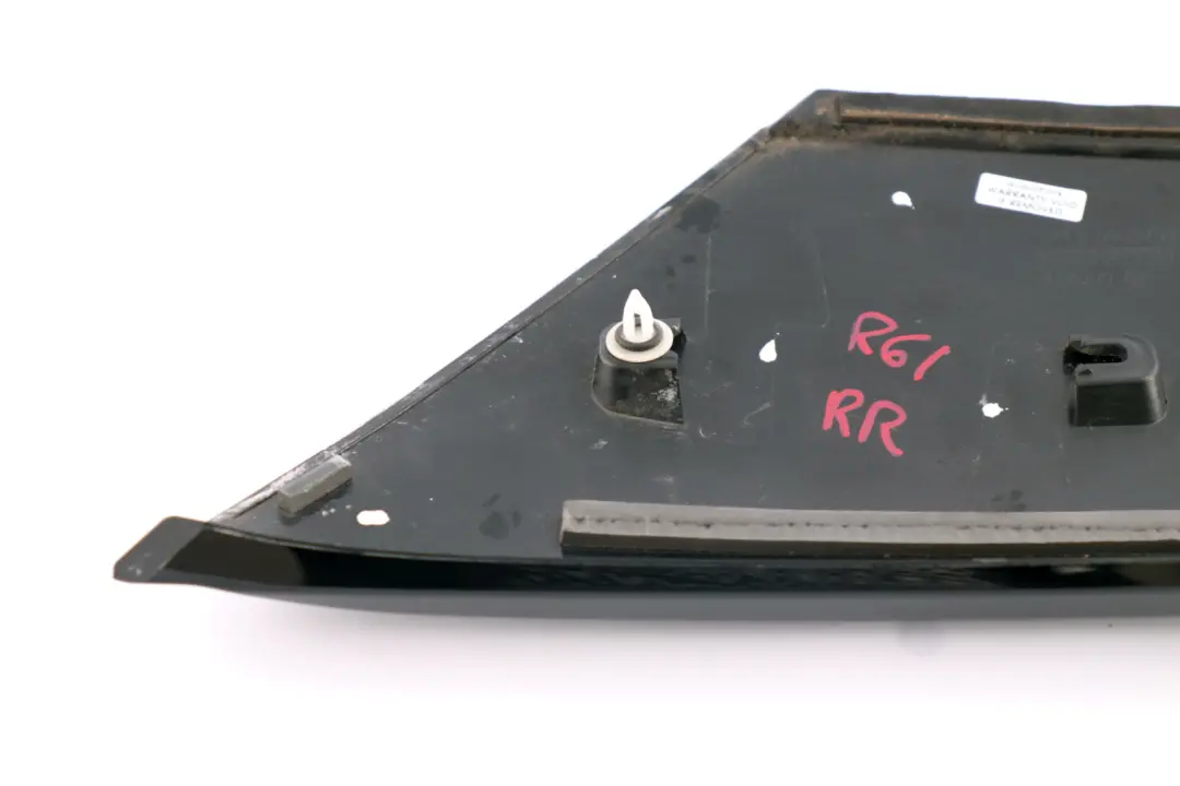 Listwa Osłona Słupka Prawa Czarna do Mini R61 o numerze 9808794 Mini R61 Listwa Osłona Słupka Prawa Czarna - SKU 9808794 - Numer Części 9808794