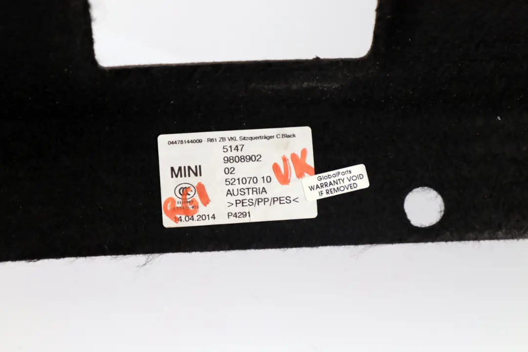 Embellecedor Travesa?o Tapa Maletero para Mini Paceman R61 con número de pieza 9808902 Mini Paceman R61 Embellecedor Travesa?o Tapa Maletero - SKU 9808902 - Número de pieza 9808902