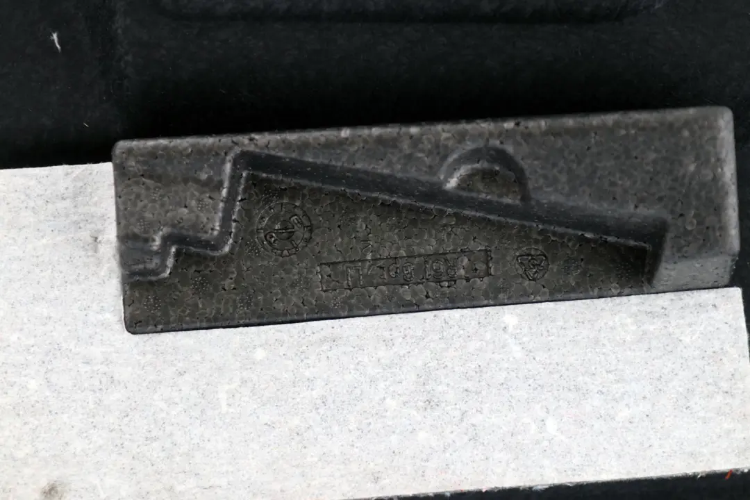 Verkleidung Gepäckraum Links für BMW MINI Paceman R61 mit Teilenummer 9808907 BMW MINI Paceman R61 Verkleidung Gepäckraum Links - SKU 9808907 - Teilenummer 9808907