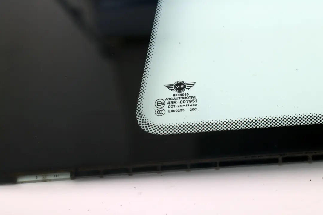 Vetro fisso laterale AS2 posteriore sinistro per Mini Paceman R61 con numero di parte 9809035 Mini Paceman R61 Vetro fisso laterale AS2 posteriore sinistro - SKU 9809035 - Numero di parte 9809035