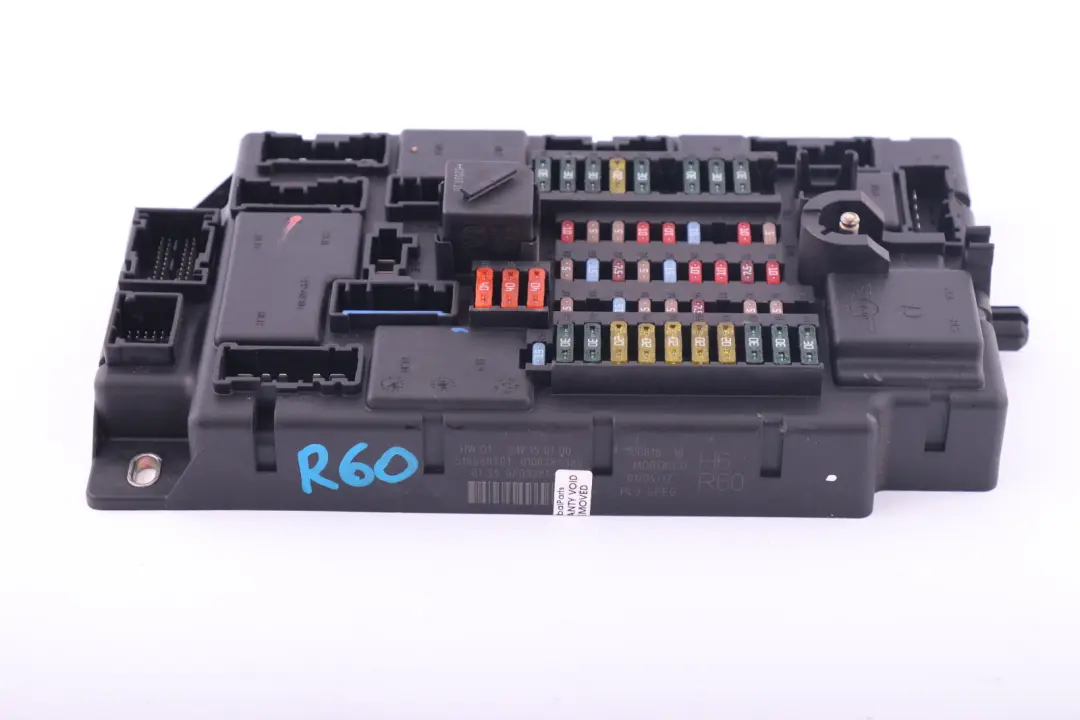 Caja De distribucion De fusibles Mini R60 Countryman High PL3 SPEG H6 para con número de pieza 9809381 Caja De distribucion De fusibles Mini R60 Countryman High PL3 SPEG H6 - SKU 9809381 - Número de pieza 9809381