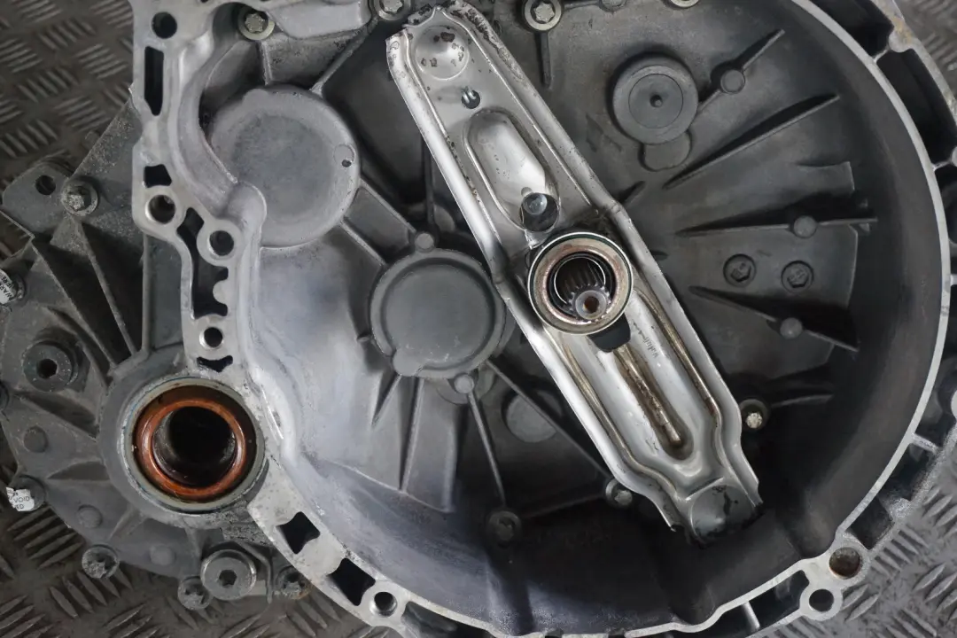 Gearbox CJ3 WARRANTY to Mini Cooper R60 R61 Petrol N16 Manual with Part number 9810107 Mini Cooper R60 R61 Petrol N16 Manual Gearbox CJ3 WARRANTY - SKU 9810107 - Part number 9810107