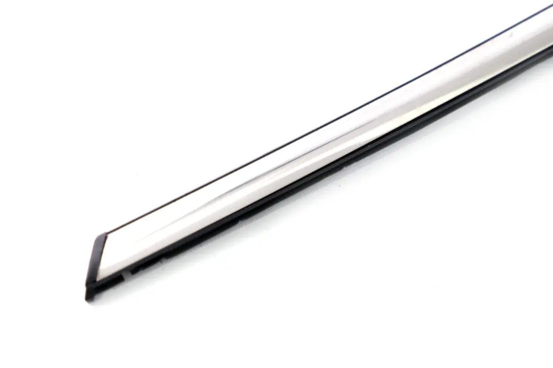 Cache De Canal Extérieur De Porte Avant Gauche pour Mini Countryman R60 à propos du numéro de pièce 9810467 Mini Countryman R60 Cache De Canal Extérieur De Porte Avant Gauche - SKU 9810467 - Numéro de pièce 9810467