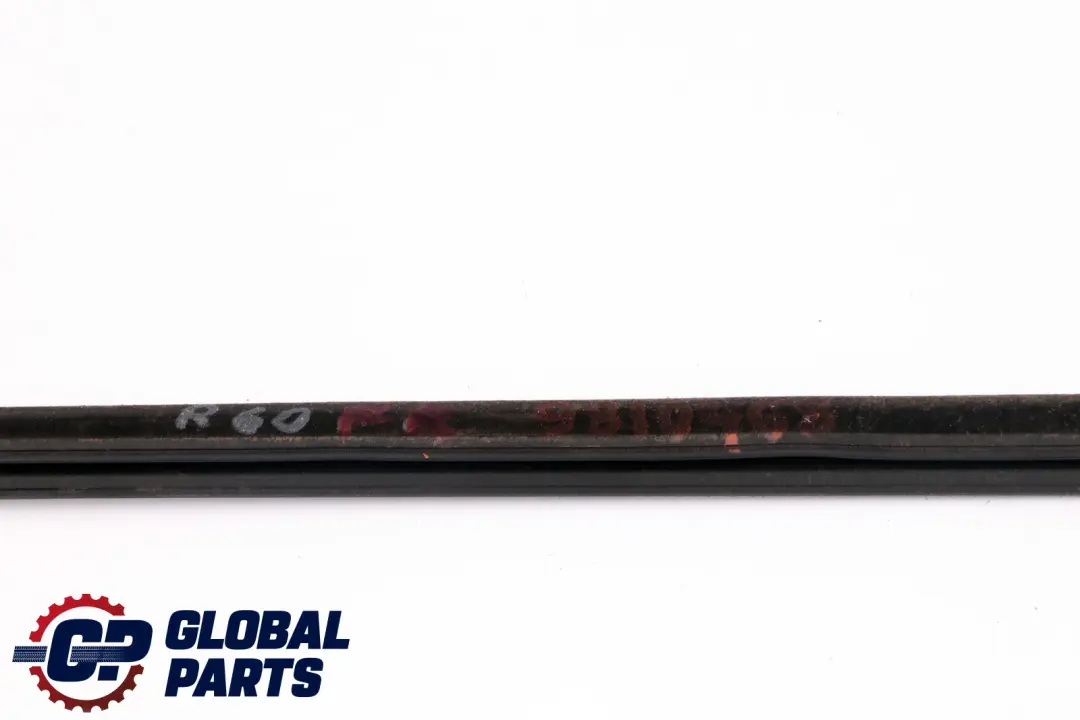 Mini Cooper Compatriote R60 Plaque D'egout Exterieur Porte Avant Droite - SKU 9810468 - Numéro de pièce 9810468