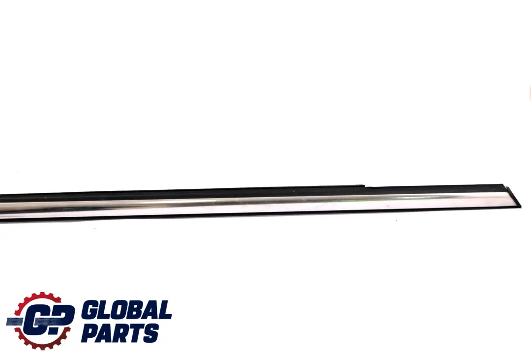 Cubrecanal Puerta Exterior Delantera Derecha para Mini Cooper Countryman R60 con número de pieza 9810468 Mini Cooper Countryman R60 Cubrecanal Puerta Exterior Delantera Derecha - SKU 9810468 - Número de pieza 9810468