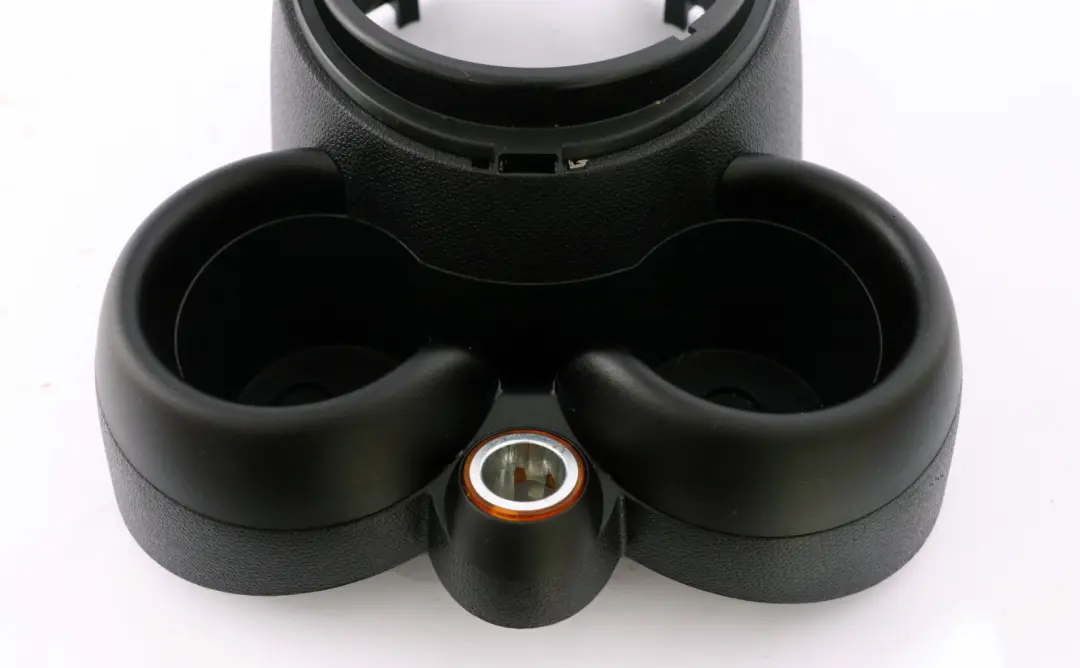 Obudowa osłona konsoli na kubki do Mini Cooper R60 R61 o numerze 9811185 Mini Cooper R60 R61 Obudowa osłona konsoli na kubki - SKU 9811185 - Numer Części 9811185