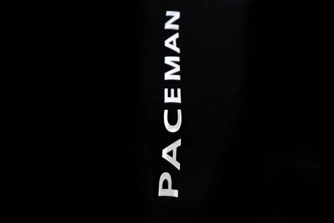 Mini R61 Lettering Emblema Logo Stivale posteriore Coperchio baule - SKU 9811765 - Numero di parte 9811765