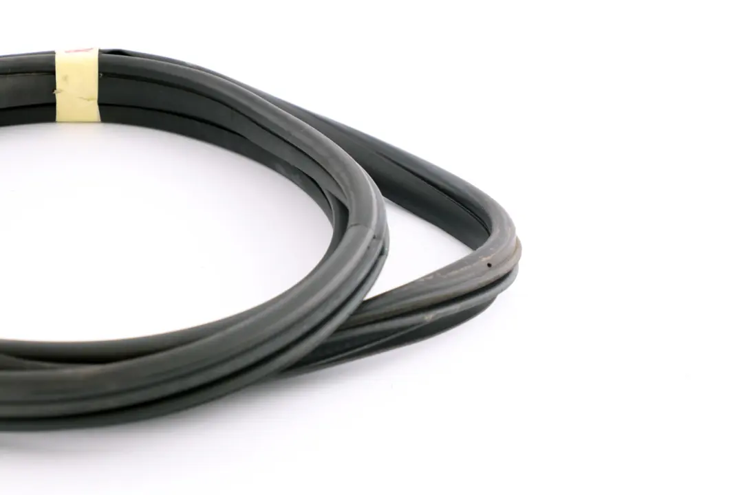 Joint d'étanchéité de porte avant des bords gauche droite pour Mini R61 à propos du numéro de pièce 7025579 Mini R61 Joint d'étanchéité de porte avant des bords gauche droite - SKU 9812034 - Numéro de pièce 7025579