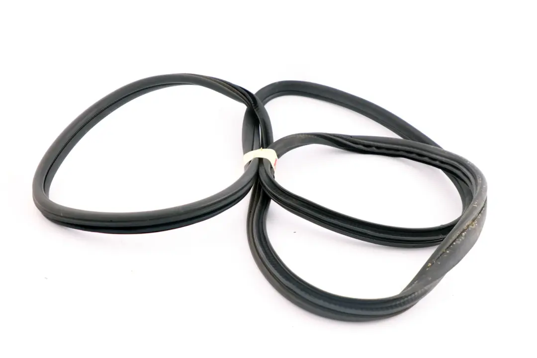 Joint d'étanchéité de porte avant des bords gauche droite pour Mini R61 à propos du numéro de pièce 7025579 Mini R61 Joint d'étanchéité de porte avant des bords gauche droite - SKU 9812034 - Numéro de pièce 7025579