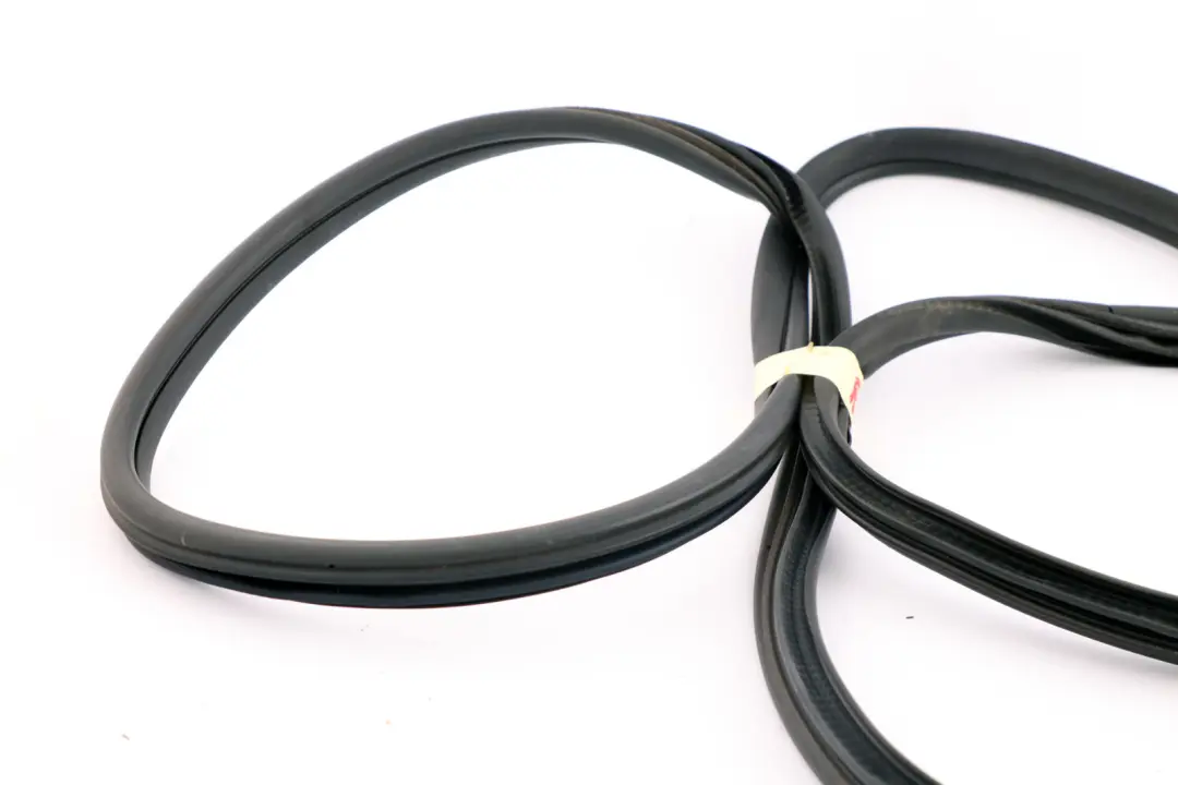 Front Door Seal Weatherstrip Edge Protection Left Right to Mini Paceman R61 with Part number 7025579 Mini Paceman R61 Front Door Seal Weatherstrip Edge Protection Left Right - SKU 9812034 - Part number 7025579