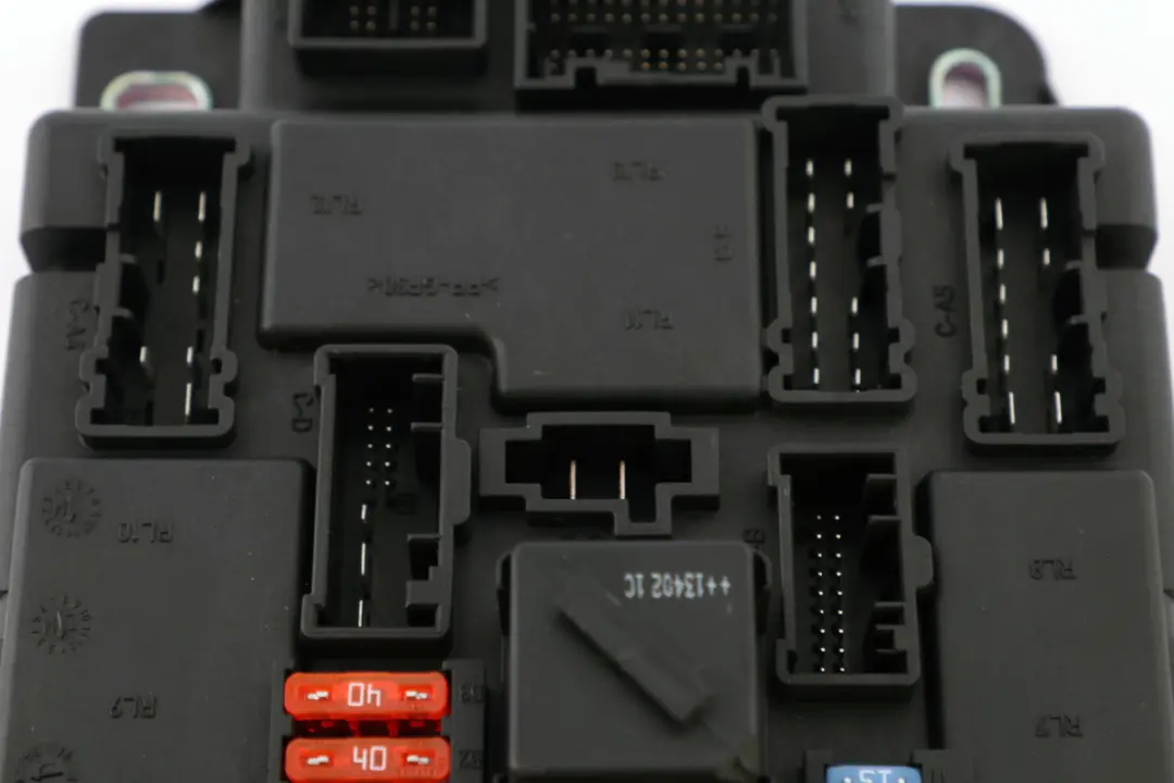 Fuse Distribution Box Module to Mini Cooper Countryman R60 with Part number 9813622 Mini Cooper Countryman R60 Fuse Distribution Box Module - SKU 9812535 - Part number 9813622