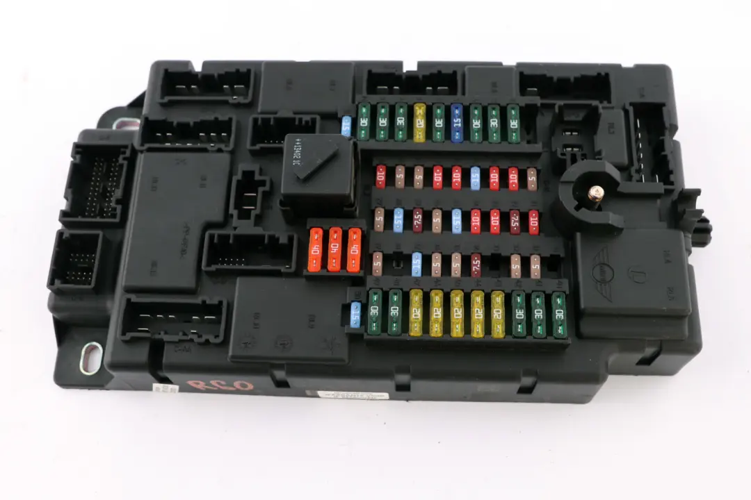 Fuse Distribution Box Module to Mini Cooper Countryman R60 with Part number 9813622 Mini Cooper Countryman R60 Fuse Distribution Box Module - SKU 9812535 - Part number 9813622