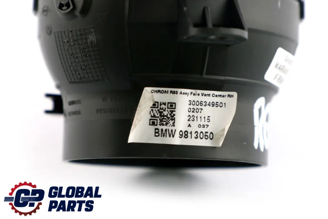 Centro Destra Cruscotto Riscaldatore Aria Ventilazione O/S per Mini Cooper R60 R61 con numero di parte 9813050 Mini Cooper R60 R61 Centro Destra Cruscotto Riscaldatore Aria Ventilazione O/S - SKU 9813050 - Numero di parte 9813050