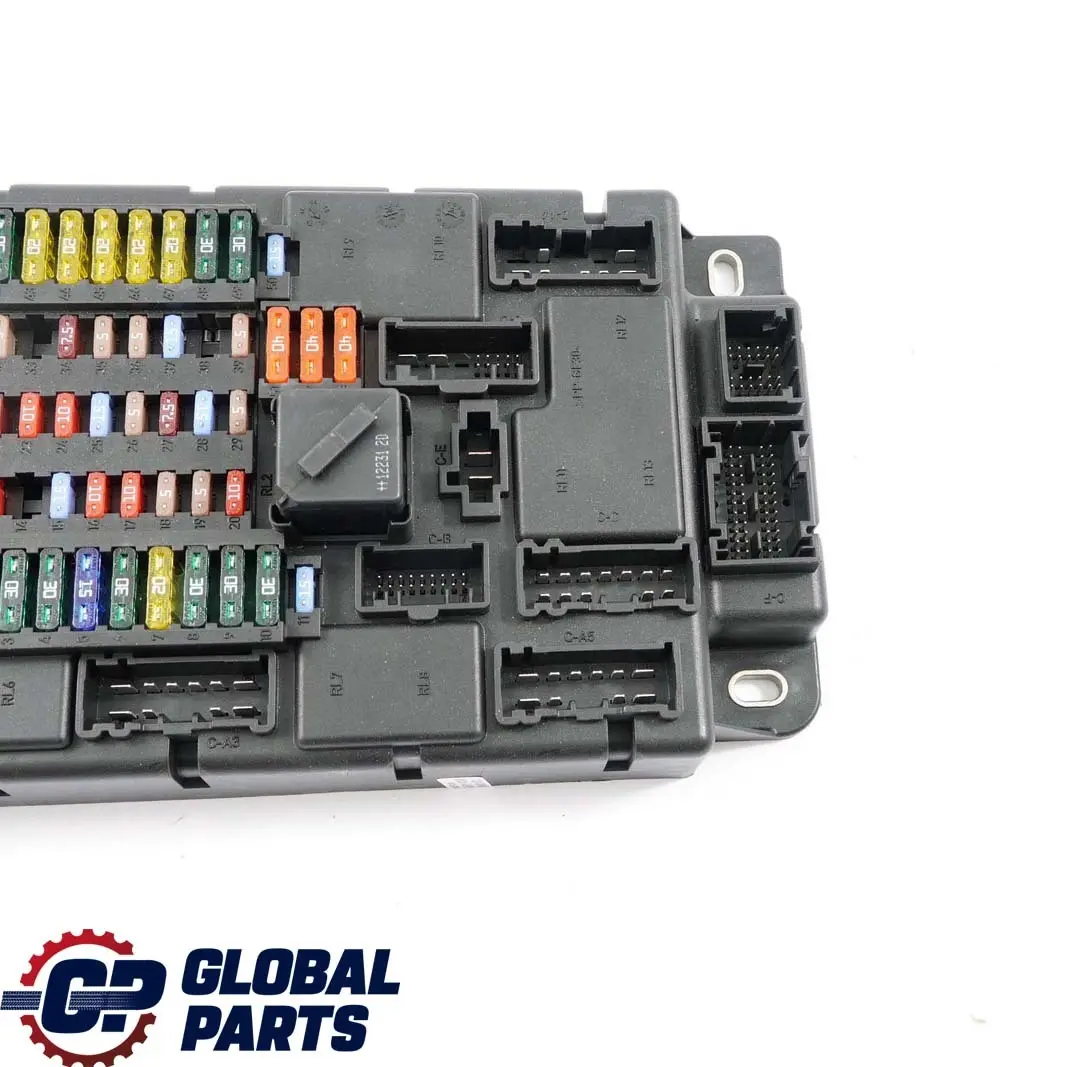 Unidad De Control Caja De Distribucion De Fusibles SPEG Alta 9811672 para MINI R60 con número de pieza 9813620 MINI R60 Unidad De Control Caja De Distribucion De Fusibles SPEG Alta 9811672 - SKU 9813620 - Número de pieza 9813620