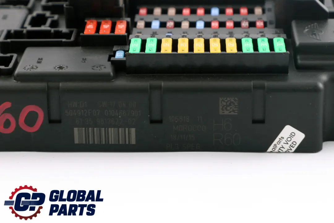 Caja de distribución de fusibles SPEG High para Mini Cooper Countryman R60 con número de pieza 9813622 Mini Cooper Countryman R60 Caja de distribución de fusibles SPEG High - SKU 9813622 - Número de pieza 9813622