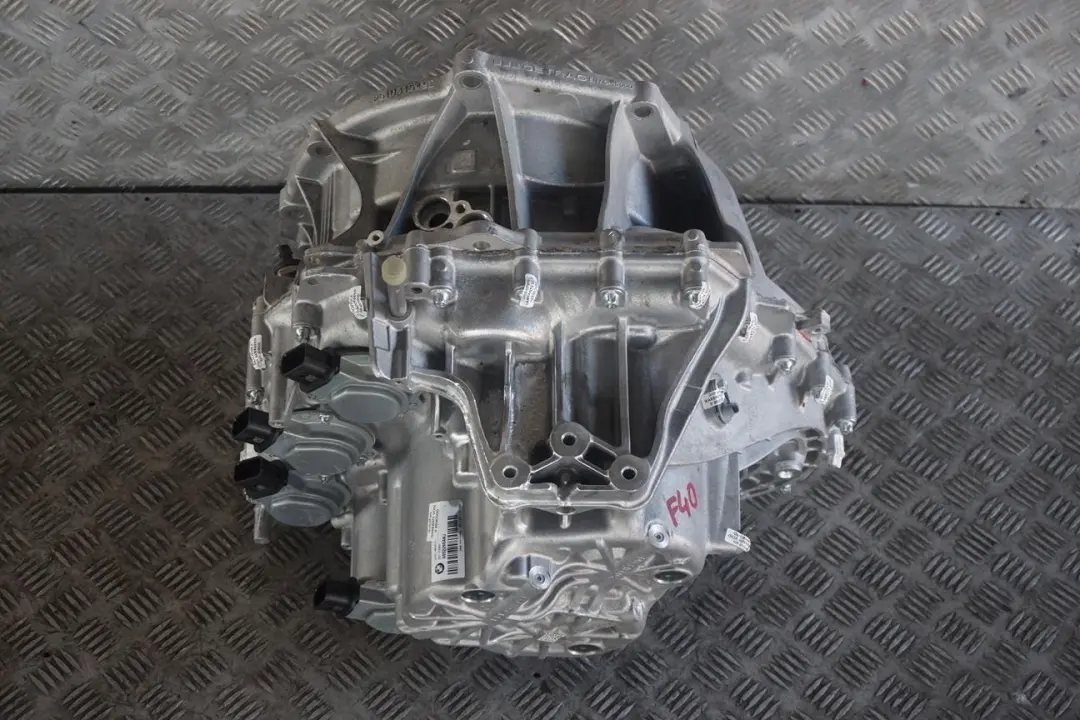 B38C Skrzynia Biegów Dwusprzęgłowa 7DCT300 do BMW F40 F44 118i 218i o numerze 9884617 BMW F40 F44 118i 218i B38C Skrzynia Biegów Dwusprzęgłowa 7DCT300 - SKU 9884617 - Numer Części 9884617