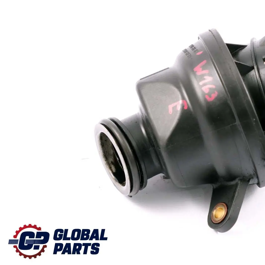 Mercedes-Benz W163 Tubo de admisión de aire Manguera del intercooler para con número de pieza A0001402687 Mercedes-Benz W163 Tubo de admisión de aire Manguera del intercooler - SKU A0001402687 - Número de pieza A0001402687