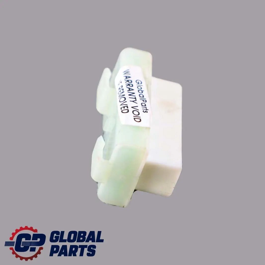 Mercedes W176 W205 W212 Spannungs Wandler Strom Verteiler Stecker - SKU A0009820412 - Teilenummer A0009820412