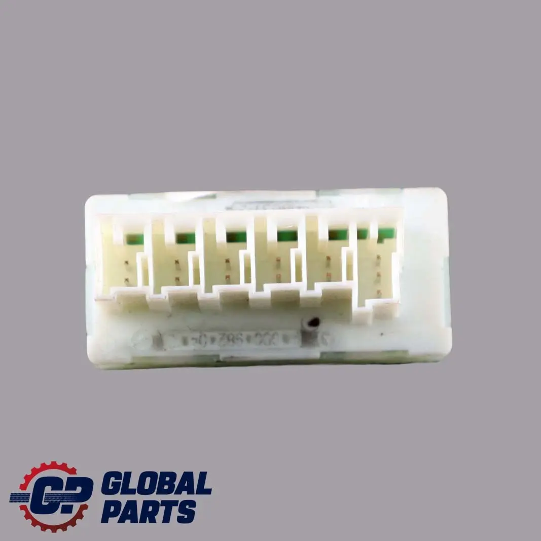  Voltage Converter Mercedes W176 W205 W212 Power Distributor Plug - SKU A0009820412 - Part number A0009820412
