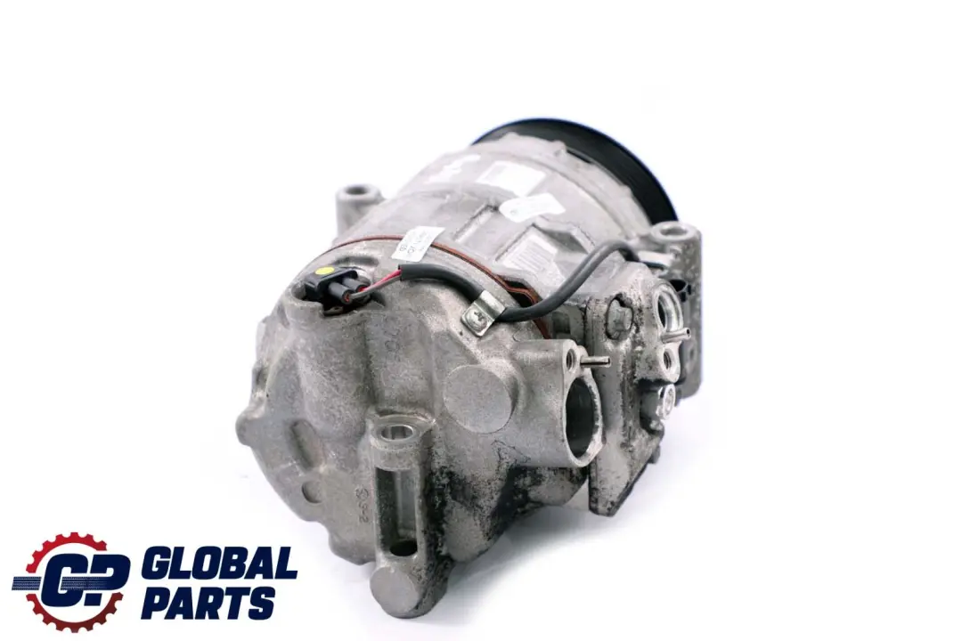 Sprężarka Klimatyzacji do Mercedes CLK W203 C209 Diesel o numerze A0012305611 Mercedes CLK W203 C209 Diesel Sprężarka Klimatyzacji - SKU A0012305611 - Numer Części A0012305611