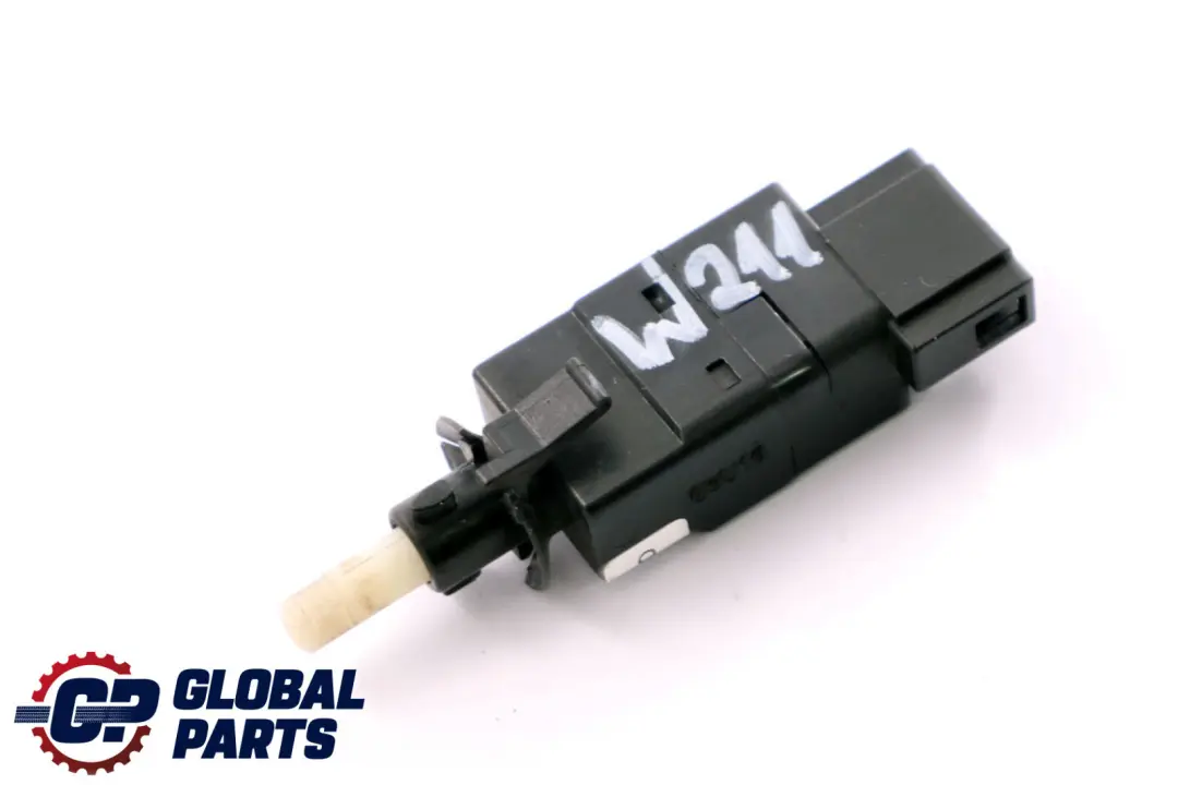 W219 Czujnik Świateł Hamulca do Mercedes CLS W211 o numerze A0015454009 Mercedes CLS W211 W219 Czujnik Świateł Hamulca - SKU A0015454009 - Numer Części A0015454009