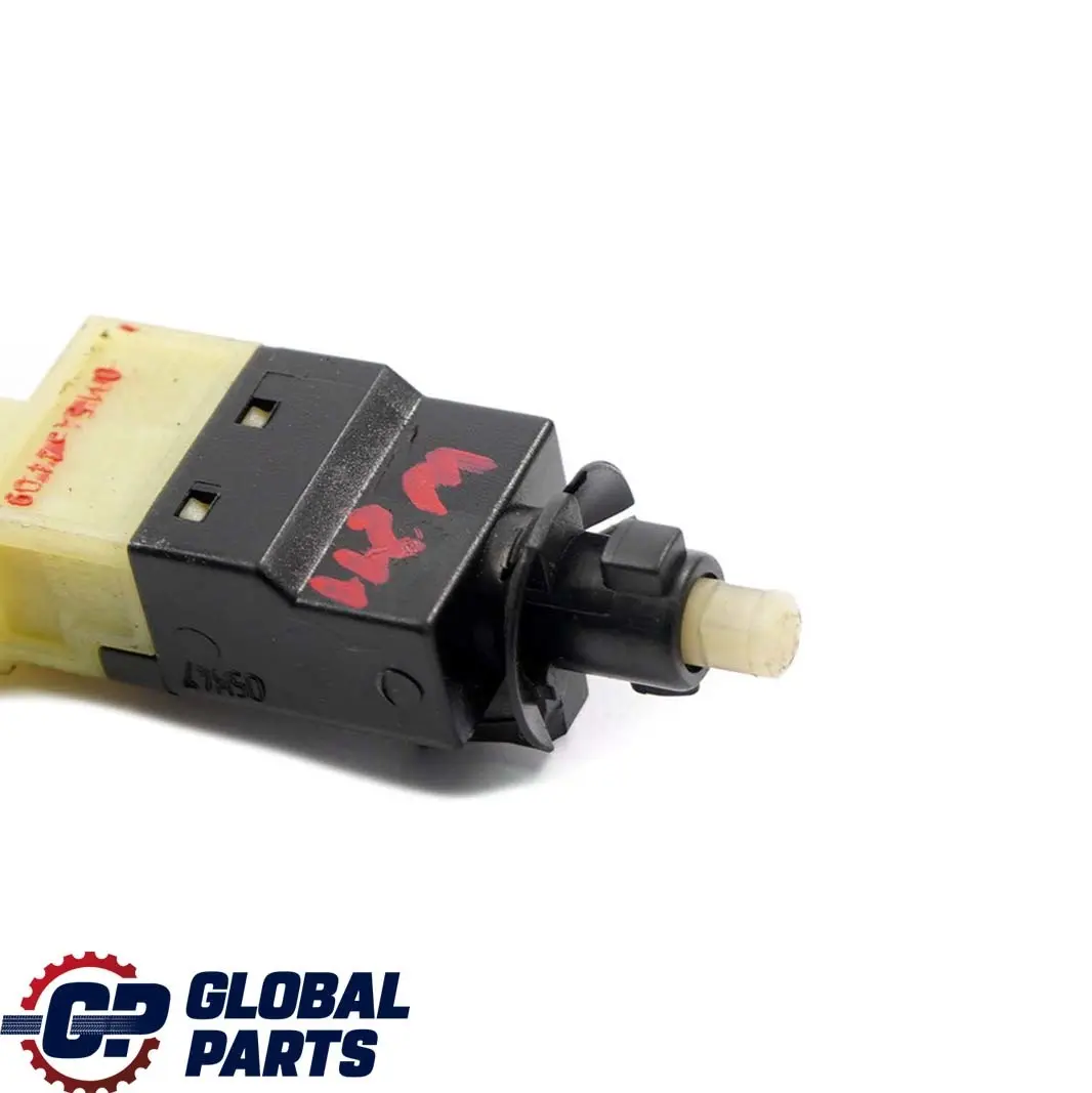Mercedes E W169 W211 Interruptor De pedal De freno Luz De freno - SKU A0015454409 - Número de pieza A0015454409