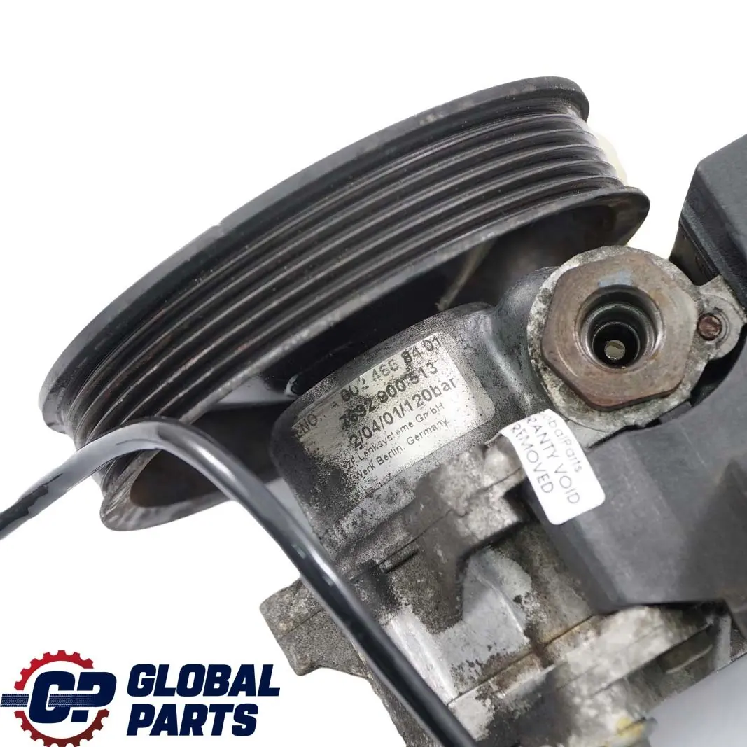 Mercedes-Benz C CLK W203 W208 M111 Pompe Direction Assistee Essence pour à propos du numéro de pièce A0024668401 Mercedes-Benz C CLK W203 W208 M111 Pompe Direction Assistee Essence - SKU A0024668401 - Numéro de pièce A0024668401