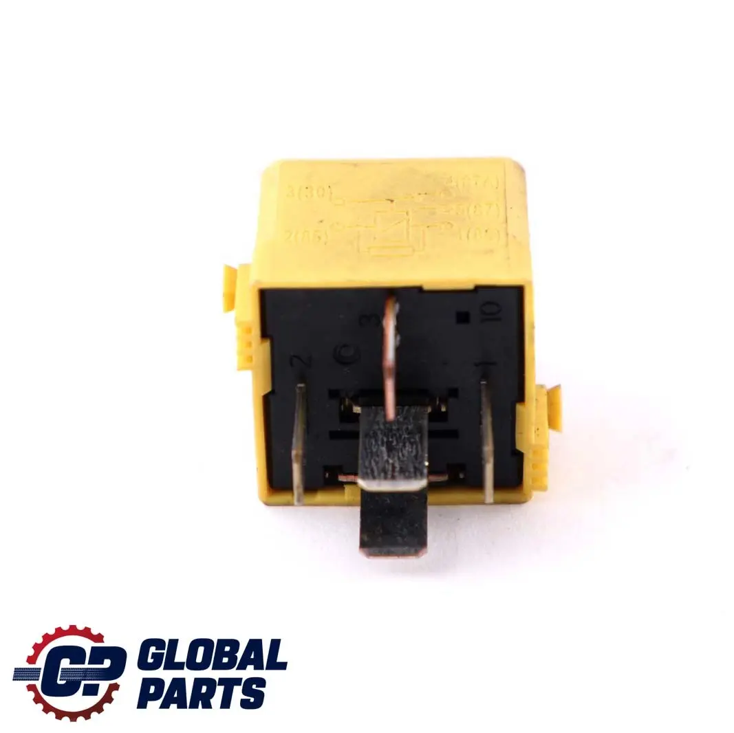 Mercedes-Benz W169 W245 W210 W163 Relè 5 poli giallo Hella per con numero di parte A0025427419 Mercedes-Benz W169 W245 W210 W163 Relè 5 poli giallo Hella - SKU A0025427419 - Numero di parte A0025427419