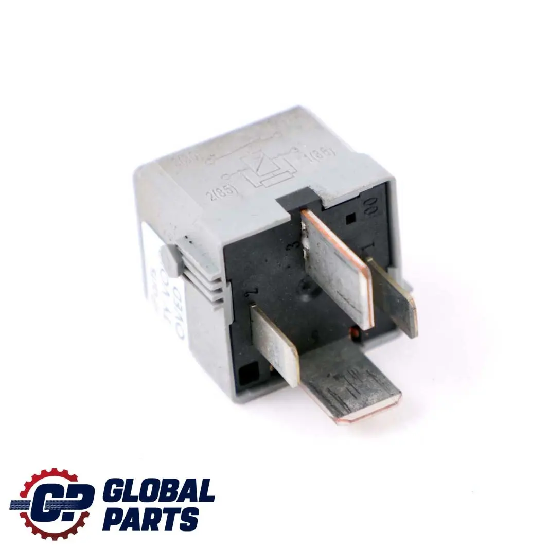 Przekaźnik 4 Pinowy Szary Hella do Mercedes W176 W204 o numerze A0025428719 Mercedes W176 W204 Przekaźnik 4 Pinowy Szary Hella - SKU A0025428719 - Numer Części A0025428719