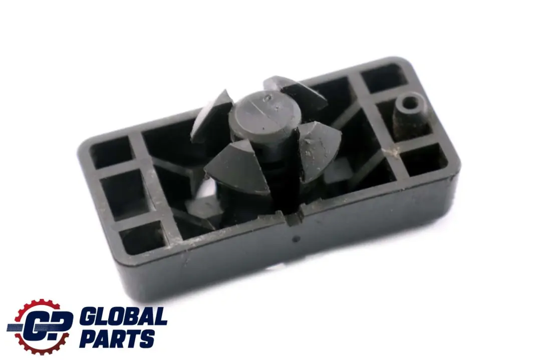 Class W168 W203 Car Jack Lifting Point Cover to Mercedes A C with Part number A0029976186 Mercedes A C Class W168 W203 Car Jack Lifting Point Cover - SKU A0029976186 - Part number A0029976186