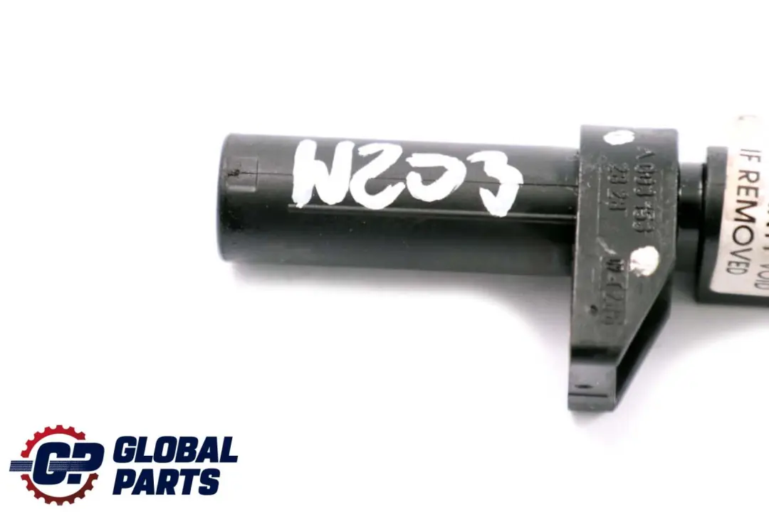 Capteur Position Vilebrequin pour Mercedes W168 W169 W203 W204 W212 à propos du numéro de pièce A0031532828 Mercedes W168 W169 W203 W204 W212 Capteur Position Vilebrequin - SKU A0031532828 - Numéro de pièce A0031532828