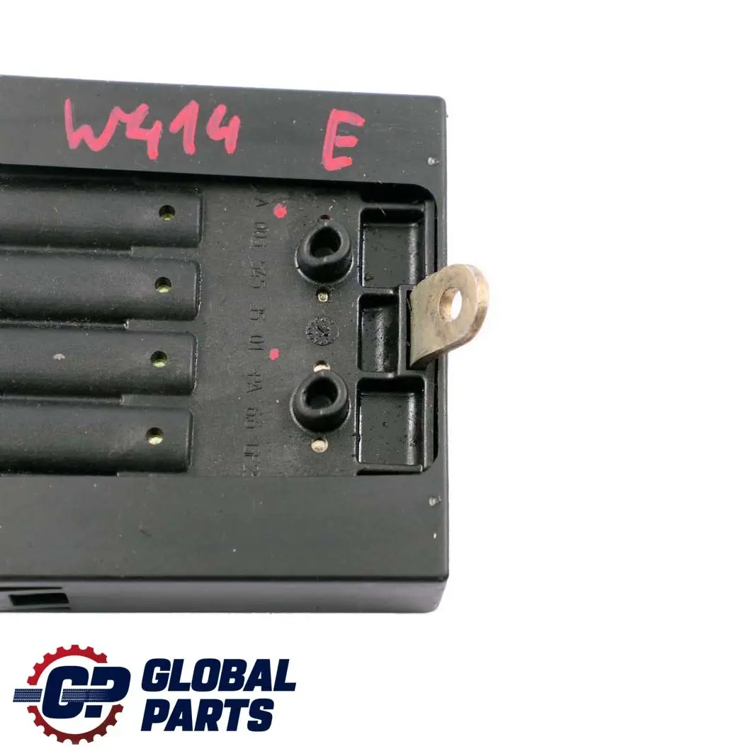 W414 Sprinter W903 Boite a Fusibles Batterie pour Mercedes à propos du numéro de pièce A0035453501 Mercedes W414 Sprinter W903 Boite a Fusibles Batterie - SKU A0035453501 - Numéro de pièce A0035453501