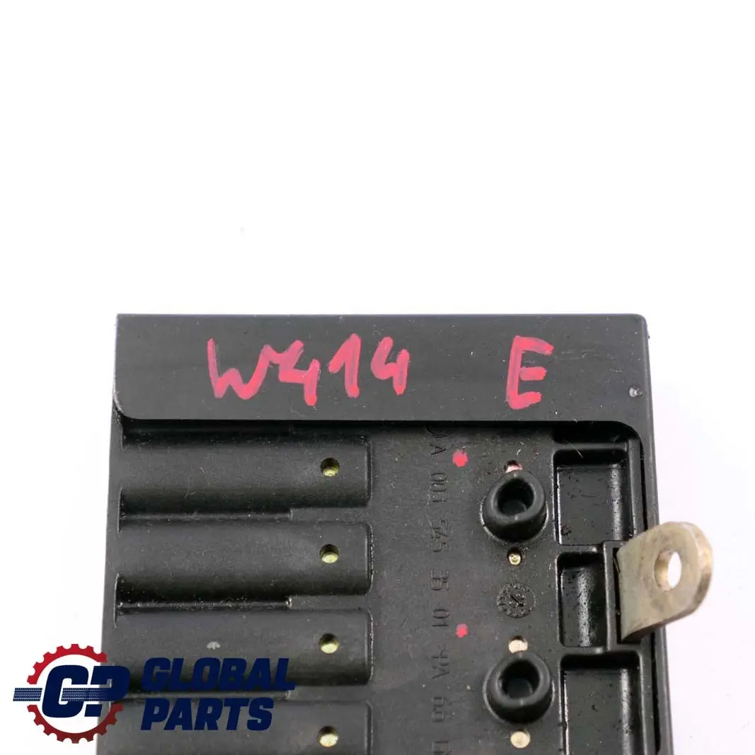 W414 Sprinter W903 Boite a Fusibles Batterie pour Mercedes à propos du numéro de pièce A0035453501 Mercedes W414 Sprinter W903 Boite a Fusibles Batterie - SKU A0035453501 - Numéro de pièce A0035453501