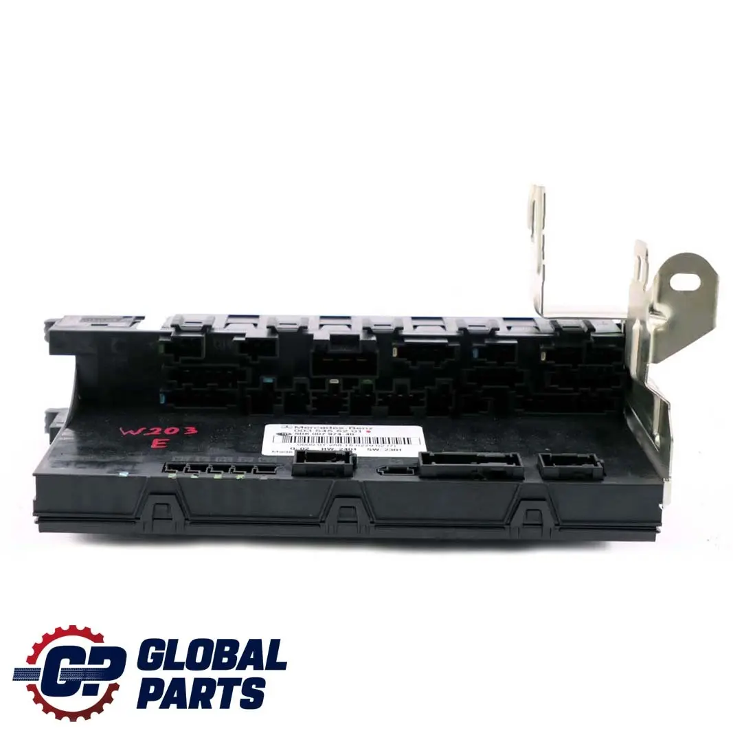 Mercedes-Benz C-Class W203 SAM Control Unit Module Fuse Box Rear to with Part number A0035455201 Mercedes-Benz C-Class W203 SAM Control Unit Module Fuse Box Rear - SKU A0035455201 - Part number A0035455201